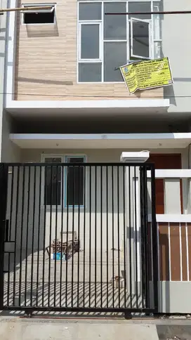 Dijual rumah ditaman Surya 5