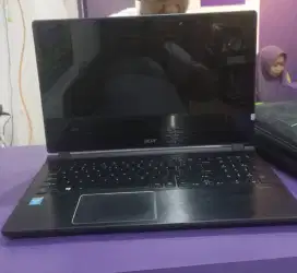 Jual laptop touchscreen Acer aspire V7 Core I7-45000 RAM 8GB SSD 500GB