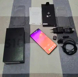 Samsung s10 plus 12GB / 1TB eks garansi resmi mulus plus bonus ori