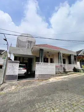 Rumah Viila dan Pavilion Kota Wisata Batu