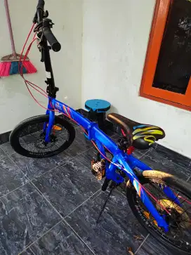 Sepeda lipat wimcycle mulus