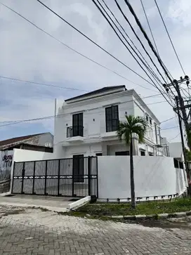 Jual Rumah Hook Sutorejo Baru Gress  Row Jalan Super Lebar