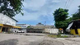 GUDANG DI JALAN KEDUNG COWEK