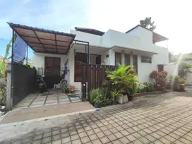 Rumah di ungasan pecatu,lingk villa,jalan besar,dekat pantai melasti