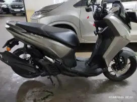 Lexi 125 abu-abu