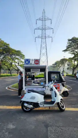 Vespa gts 150 mulus kinyis2 like new
