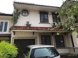 Di jual cepat rumah Cluster Beverly Golf Lippo Karawaci
