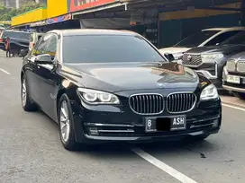 BMW 740i 2014 pakai 2016 DIJUAL CEPAT SIAP PAKAI KM LOW