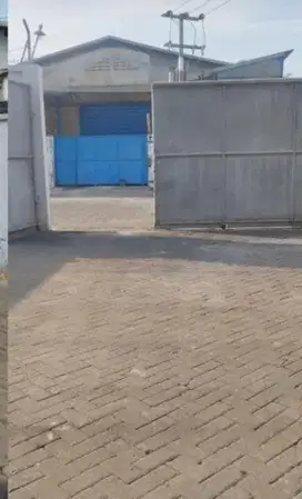 Disewakan gudang di Margomulyo ada pagar