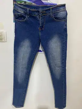 Size 28 minus kancingLike new