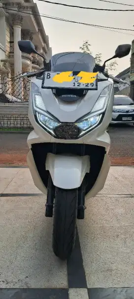Honda pcx 160 cbs warna putih