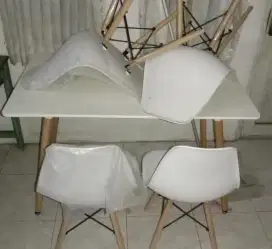 Meja Makan Minimalis