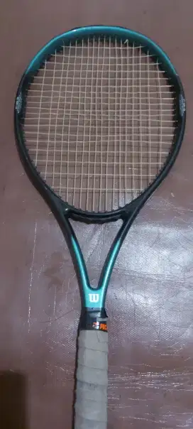Raket tenis wilson