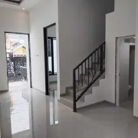 Rumah Keren 2 Lantai di Kalisari Jakarta Timur