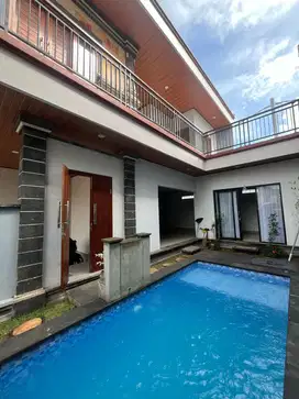 Disewakan Villa Baru Lokasi di Dalung, Denpasar.