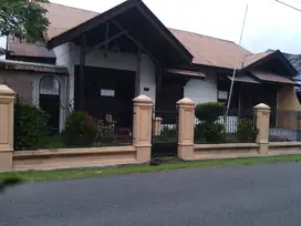 Dikontrakan/Disewakan Rumah diPadang Timur Full Furnished