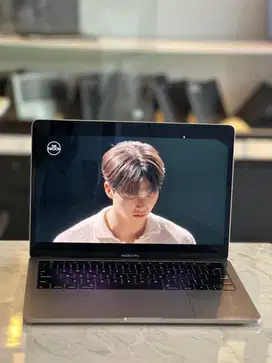 MacBook Pro 2017 Touch Bar All Normal, Bergaransi