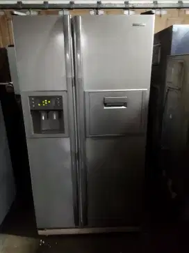 Kulkas Mewah Side By Side Samsung + Ice Maker