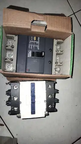 Mccb schneider 250a contactor lcd95 Merlin gerlin 250a