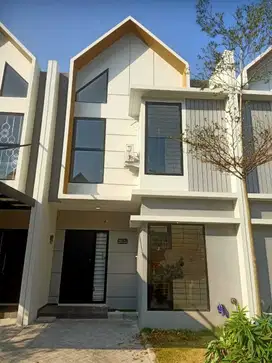 Rumah 2 Lantai Eastern Park