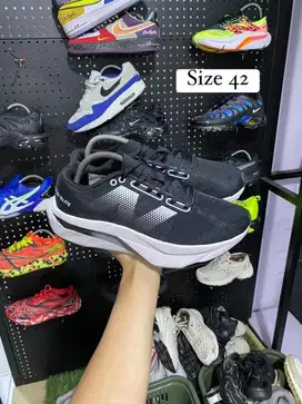 Sepatu Running Gantengnya Ready