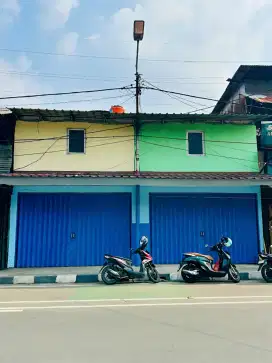 DISEWAKAN 2 RUKO GANDENG PEJOMPONGAN RAYA
