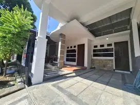 Permata Jingga Sewa