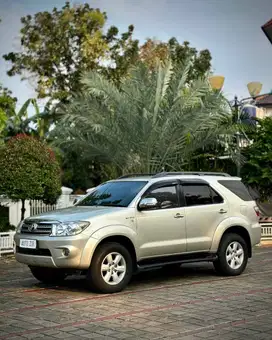 Toyota Fortuner V 4X4 Silver 2011 Tdp Murmer Ori Menarik Bu Antik Baru