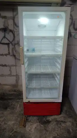 Showcase sharp 1 pintu