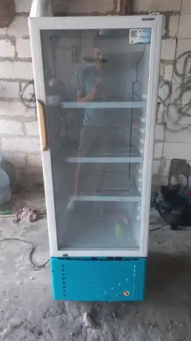 Showcase 1 pintu