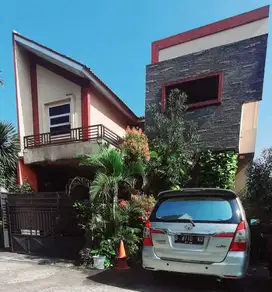 Di Jual Rumah Luas, Murah strategis dekat Tol Jagorawi