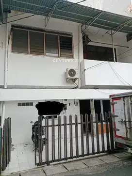 Rumah 2 Lantai Lokasi Strategis Di Pasar Baru Jakarta Pusat