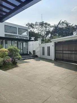Dijual rumah luas dan mewah dengan pool, imperial golf sentul city