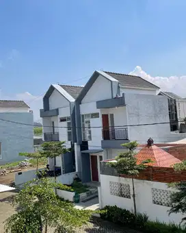 PESONA MATA VILLA DILENGKAPI DENGAN SWIMMING POOL HARGA 700 JUTAAN