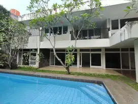 FOR RENT Luxurious & Spacious for private living in Kemang