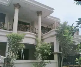 RUMAH MEWAH 2 LANTAI KLASIK SIAP MASUK , MURAH di REWWIN
