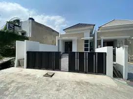 RUMAH MODERN SIAP HUNI 900JT-an READY KPR DI JOGJA UTARA