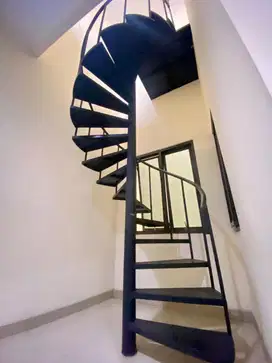 Dijual Cepat Harga Nego 2,5 Lantai Rumah The Gading Residence