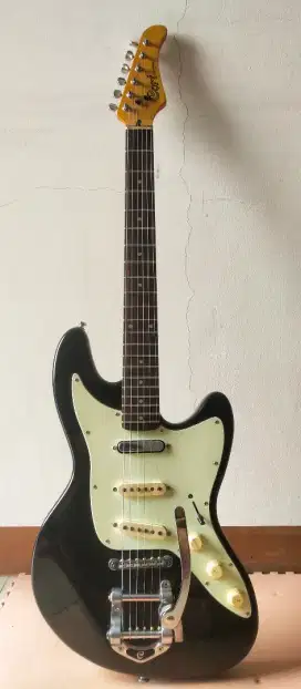 JUAL GITAR CORT JC-65 SERI JAGUAR TAHUN 1997 ORIGINAL KOREA.LANGKA