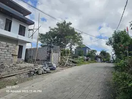 Tanah 300m2 di Gatsu Barat Denpasar jln 8 mtr