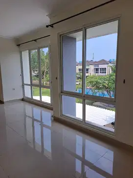Disewakan Rumah Cantik Cluster Tesla Gading Serpong Hadap Kolam Renang