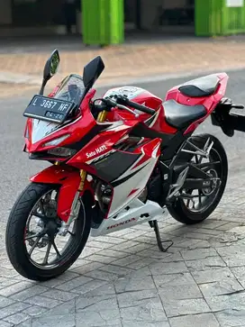 KM 7000 CBR 150R New Racing Red