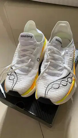Saucony Endorphin Elite 2 - second