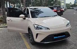 MOBIL LISTRIK NETA VII - LIKE NEW 2024 MILK TEA
