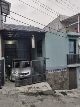 Rumah padasuka komplek kuldesak