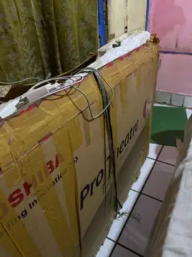 Tv TOSHIBA 43 INCHI