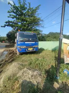 Truk tangki 10 ton