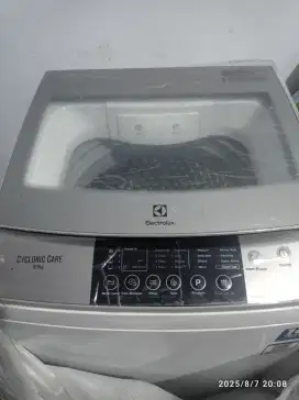 Electrolux 9.5 Kg kondisi like new