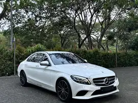 W205 Facelift! Mercedes Benz C200 EQ Boost 2019 320i Cooper X1 GLA200