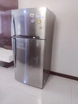 LG 516 Lt Refrigerator in excellent condition